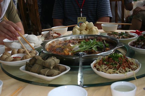 椒香嫩牛肉店の火鍋